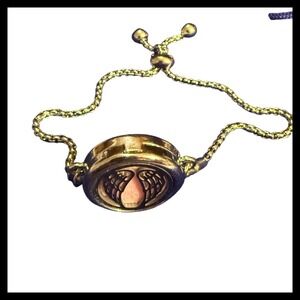 NWOT Gold Tone Angel Wing Locket Charm Bracelet Adjustable W/essential Oil Pad